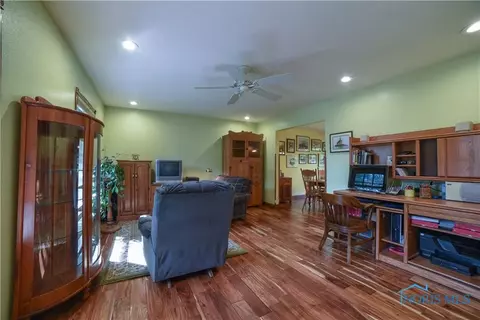 880 Maple Ln, Waterville, OH 43566 photo 8