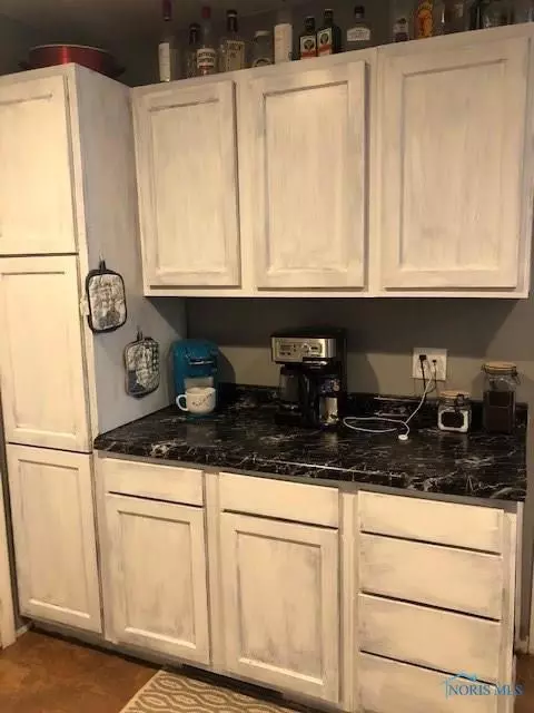 209 E 8th St, Sycamore, OH 44882 photo 7