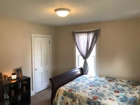 209 E 8th St, Sycamore, OH 44882 photo 16