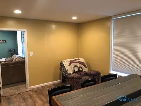 209 E 8th St, Sycamore, OH 44882 photo 10