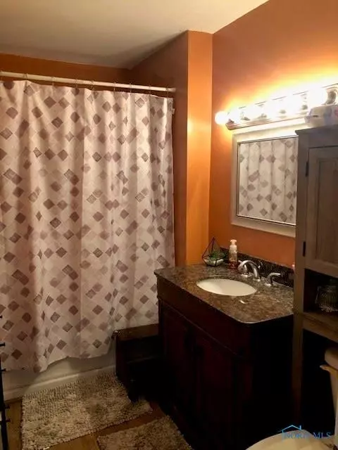 209 E 8th St, Sycamore, OH 44882 photo 11