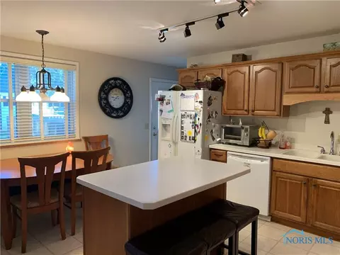 210 John St, Bryan, OH 43506 photo 6