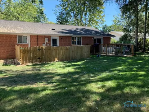 210 John St, Bryan, OH 43506 photo 3