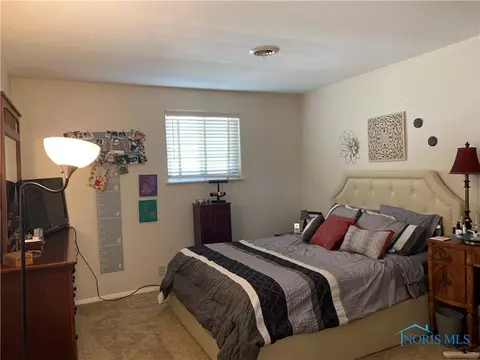 210 John St, Bryan, OH 43506 photo 9