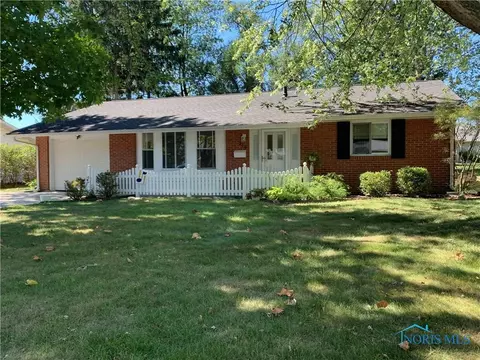 210 John St, Bryan, OH 43506 photo 1
