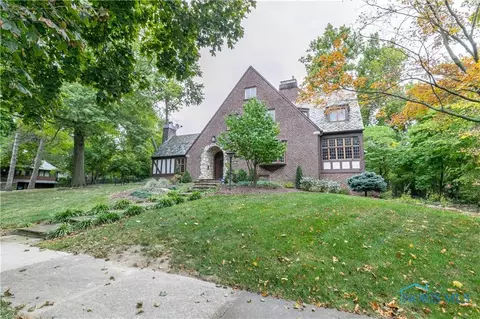 2124 Mount Vernon Ave, Toledo, OH 43607 photo 3