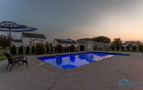 7043 Saddleback Rd, Maumee, OH 43537 photo 7
