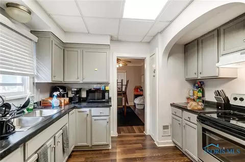 1930 Alvin St, Toledo, OH 43607 photo 6