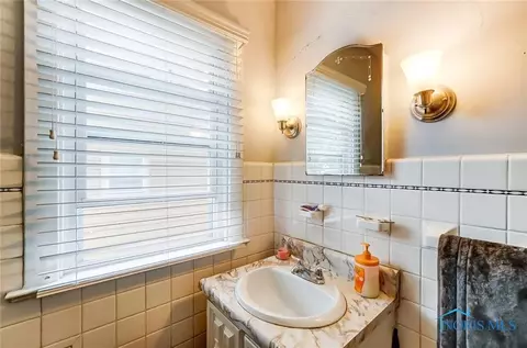 1930 Alvin St, Toledo, OH 43607 photo 10