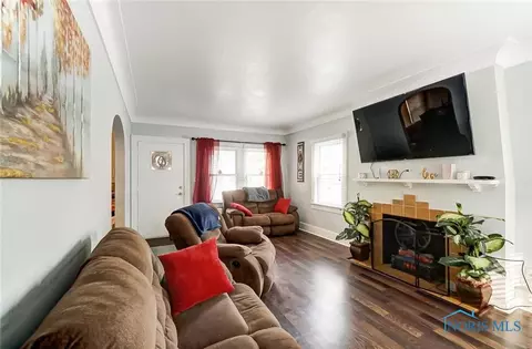 1930 Alvin St, Toledo, OH 43607 photo 3