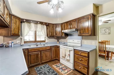 2318 Springmill Rd, Findlay, OH 45840 photo 9