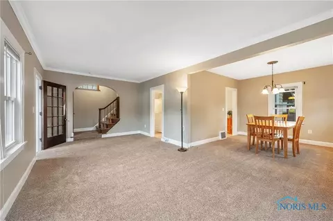 5833 Chippewa Rd, Toledo, OH 43613 photo 8