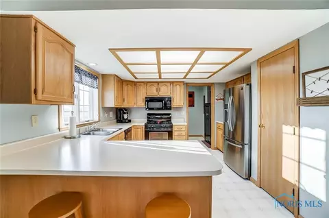 7692 Weston Rd, Custar, OH 43511 photo 6