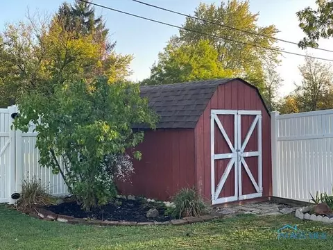 326 W Perry St, Bryan, OH 43506 photo 20