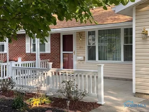 326 W Perry St, Bryan, OH 43506 photo 3