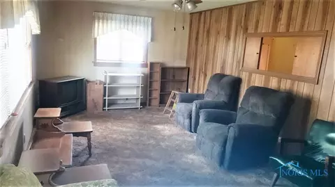208 Independence Rd, Toledo, OH 43607 photo 6