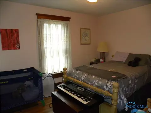 413 E Park St, Wauseon, OH 43567 photo 5