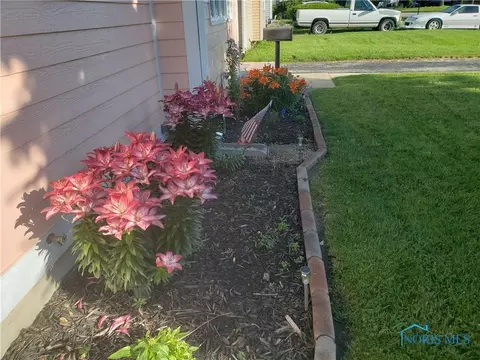 1045 Scott St, Maumee, OH 43537 photo 29