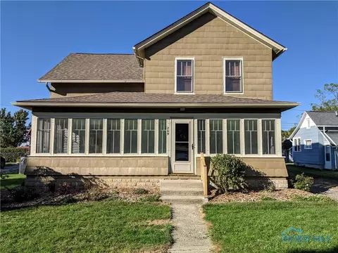 209 E Catherine St, West Unity, OH 43570 photo 1