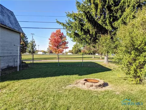 209 E Catherine St, West Unity, OH 43570 photo 7
