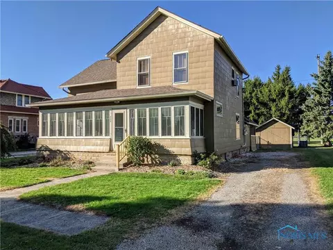 209 E Catherine St, West Unity, OH 43570 photo 2