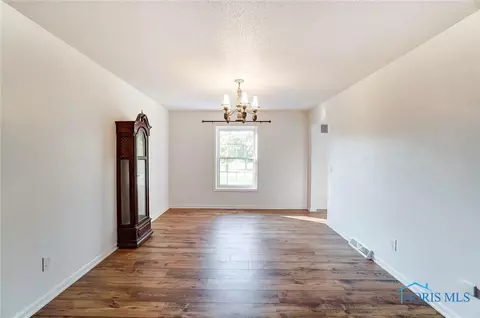 6726 Emch Rd, Walbridge, OH 43465 photo 16