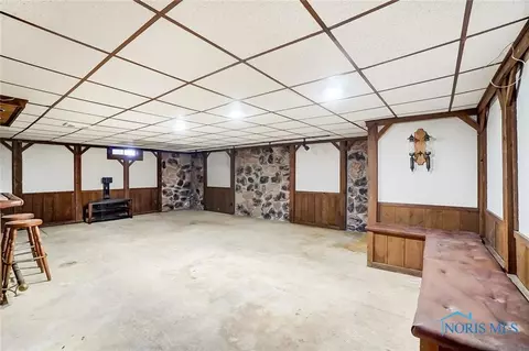 6726 Emch Rd, Walbridge, OH 43465 photo 31