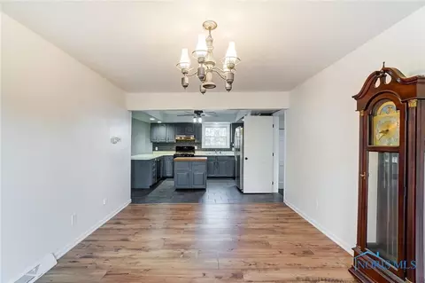 6726 Emch Rd, Walbridge, OH 43465 photo 18
