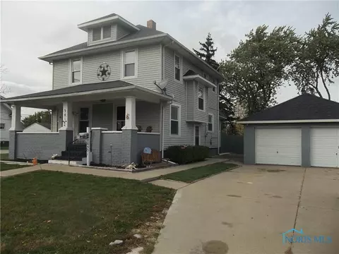 301 E Union St, Walbridge, OH 43465 photo 2