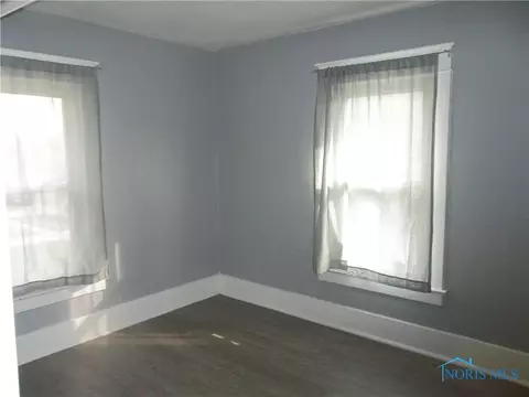 301 E Union St, Walbridge, OH 43465 photo 19