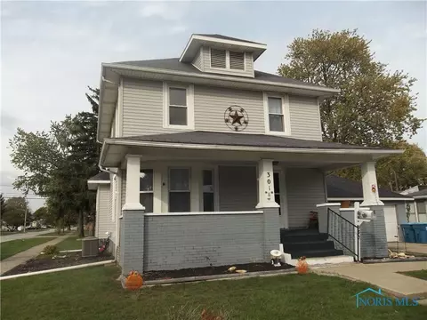 301 E Union St, Walbridge, OH 43465 photo 1