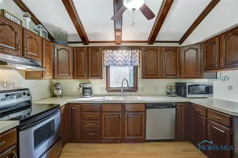 2220 Mapletree Dr, Maumee, OH 43537 photo 9