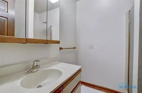 2220 Mapletree Dr, Maumee, OH 43537 photo 24
