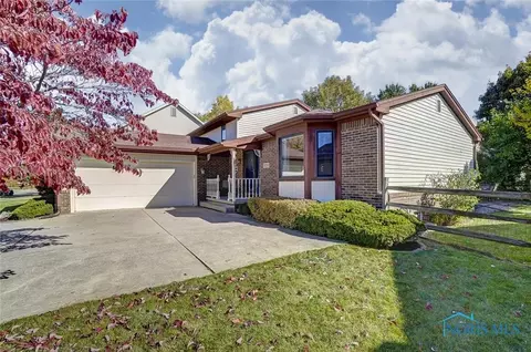 2220 Mapletree Dr, Maumee, OH 43537 photo 2