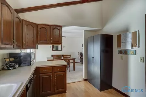 2220 Mapletree Dr, Maumee, OH 43537 photo 11