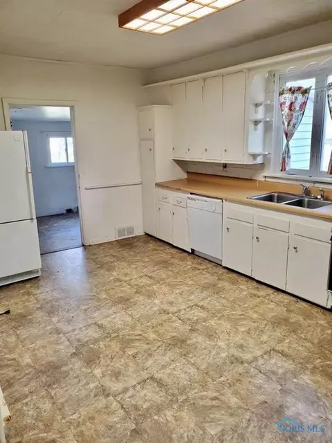 322 Ann St, Holgate, OH 43527 photo 5