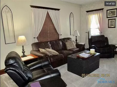 310 N Madison St, West Unity, OH 43570 photo 2