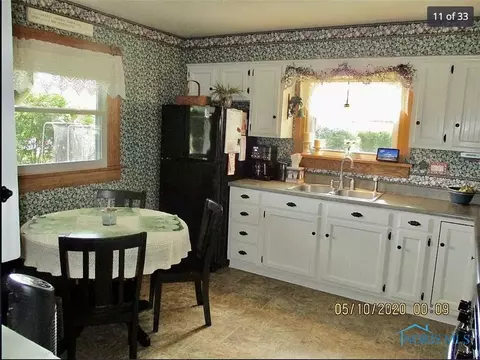310 N Madison St, West Unity, OH 43570 photo 3