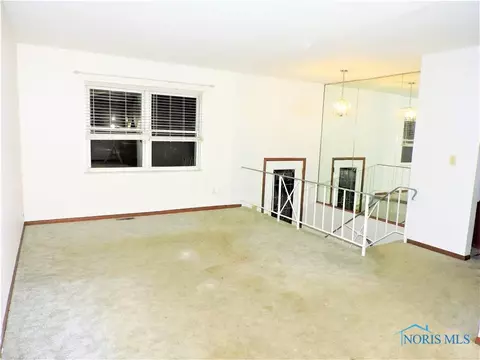 830 Maple Ln, Waterville, OH 43566 photo 2