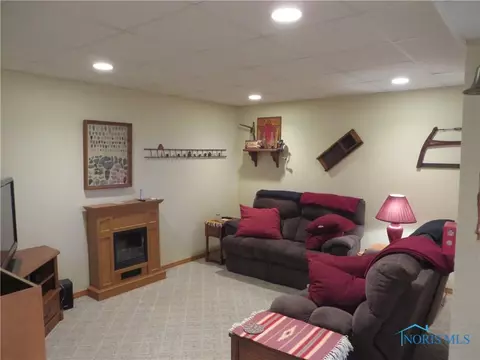 11705 Brint Rd, Berkey, OH 43504 photo 16