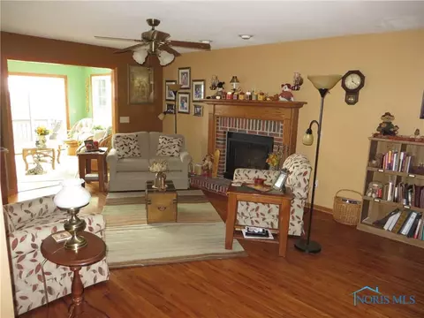 11705 Brint Rd, Berkey, OH 43504 photo 3