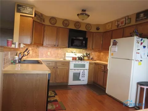 11705 Brint Rd, Berkey, OH 43504 photo 10