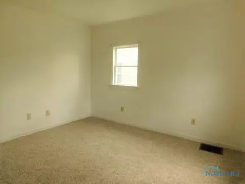 226 Ely Ave, Findlay, OH 45840 photo 9