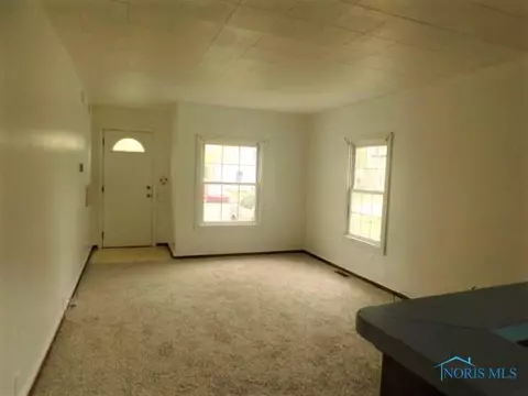 226 Ely Ave, Findlay, OH 45840 photo 2
