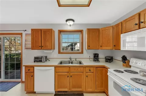 5794 Bermuda Dr, Walbridge, OH 43465 photo 12