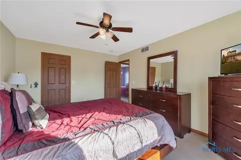 5794 Bermuda Dr, Walbridge, OH 43465 photo 24