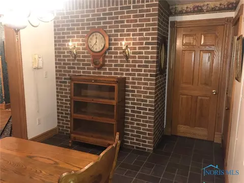 141 Elm St, Deshler, OH 43516 photo 17
