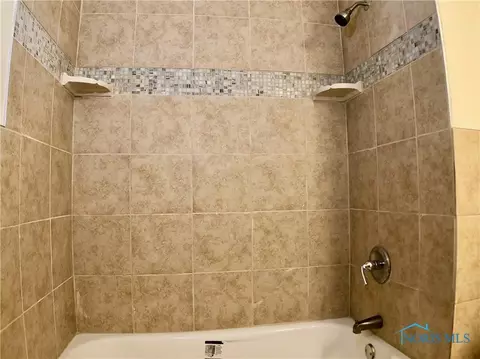 1203 Upton Ave, Toledo, OH 43607 photo 10