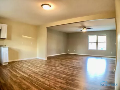 1203 Upton Ave, Toledo, OH 43607 photo 6