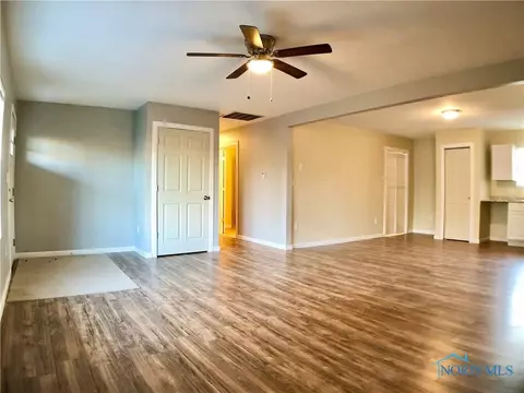 1203 Upton Ave, Toledo, OH 43607 photo 3
